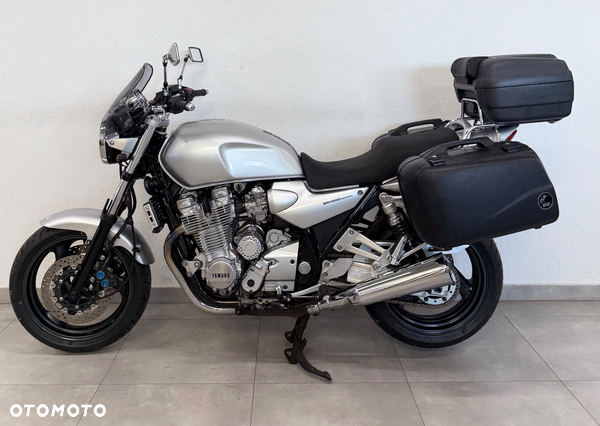 Yamaha XJR