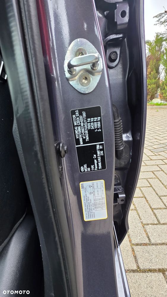 Hyundai i30 blue 1.6 CRDi Premium - 30