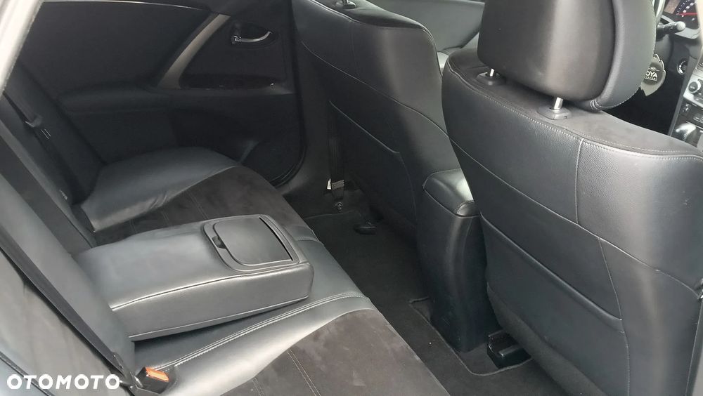 Toyota Avensis Touring Sports 1.8 Multidrive S Executive - 26