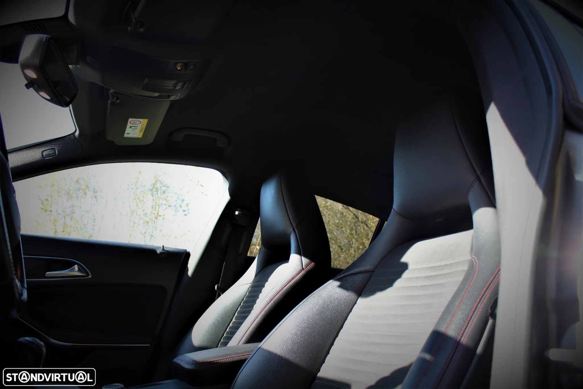 Mercedes-Benz CLA 180 d Shooting Brake AMG Line - 23