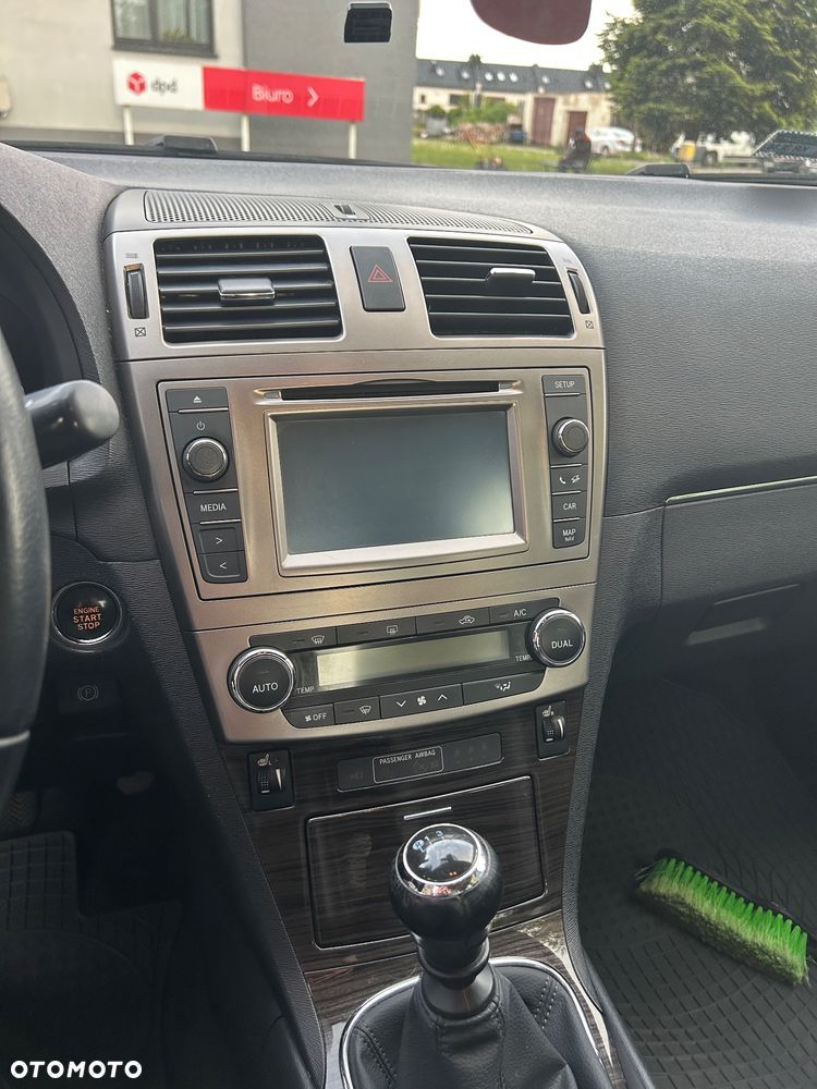Toyota Avensis 2.0 D-4D Premium - 8