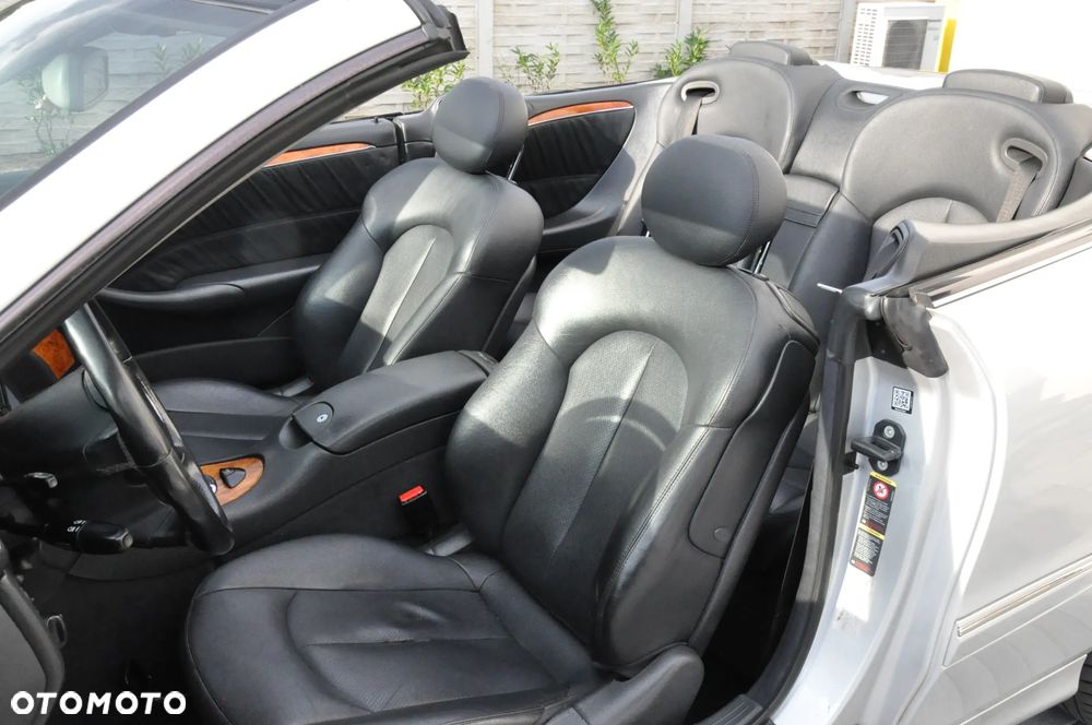 Mercedes-Benz CLK - 19