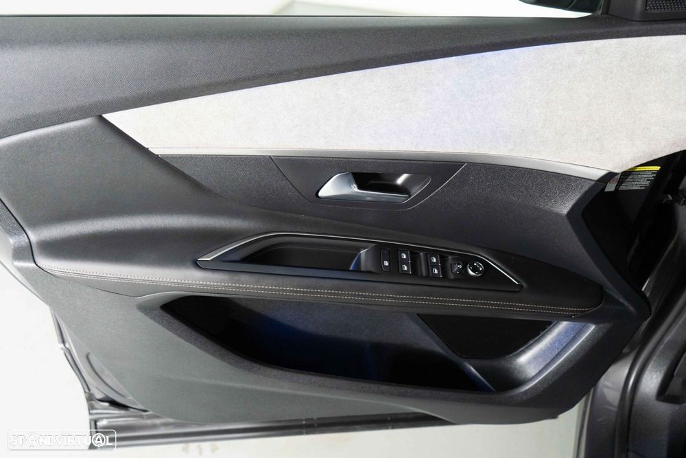 Peugeot 3008 1.6 Hybrid GT e-EAT8 - 23