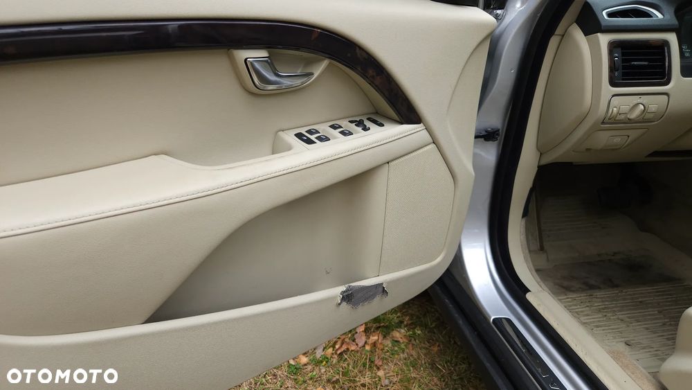 Volvo XC 70 - 18