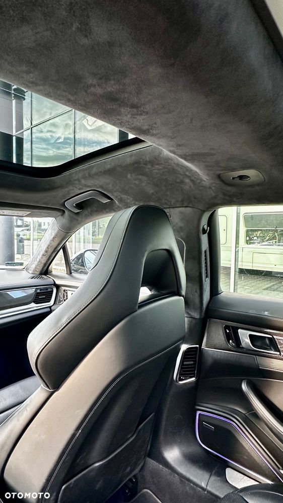 Porsche Panamera 4S Executive - 20
