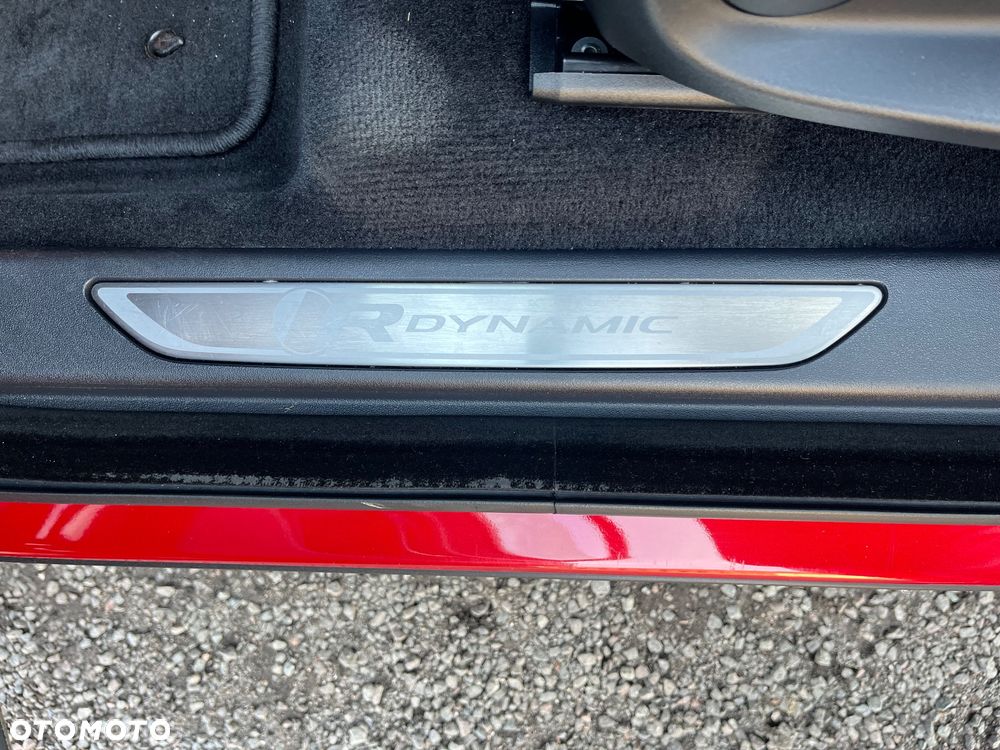 Jaguar E-Pace 2.0 i4D AWD R-Dynamic - 17