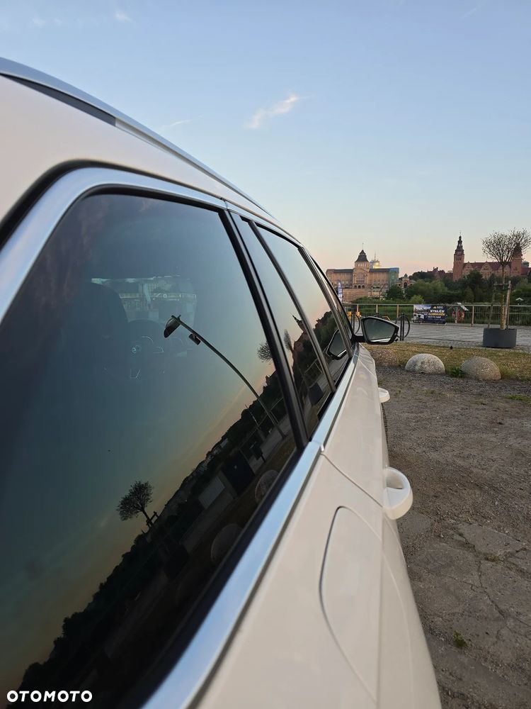 Skoda Superb 2.0 TDI Ambition DSG - 28