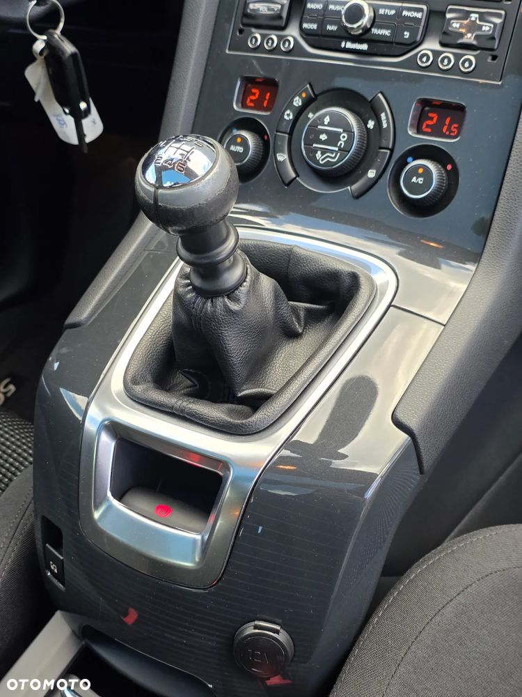 Peugeot 5008 HDI FAP 115 Allure - 27