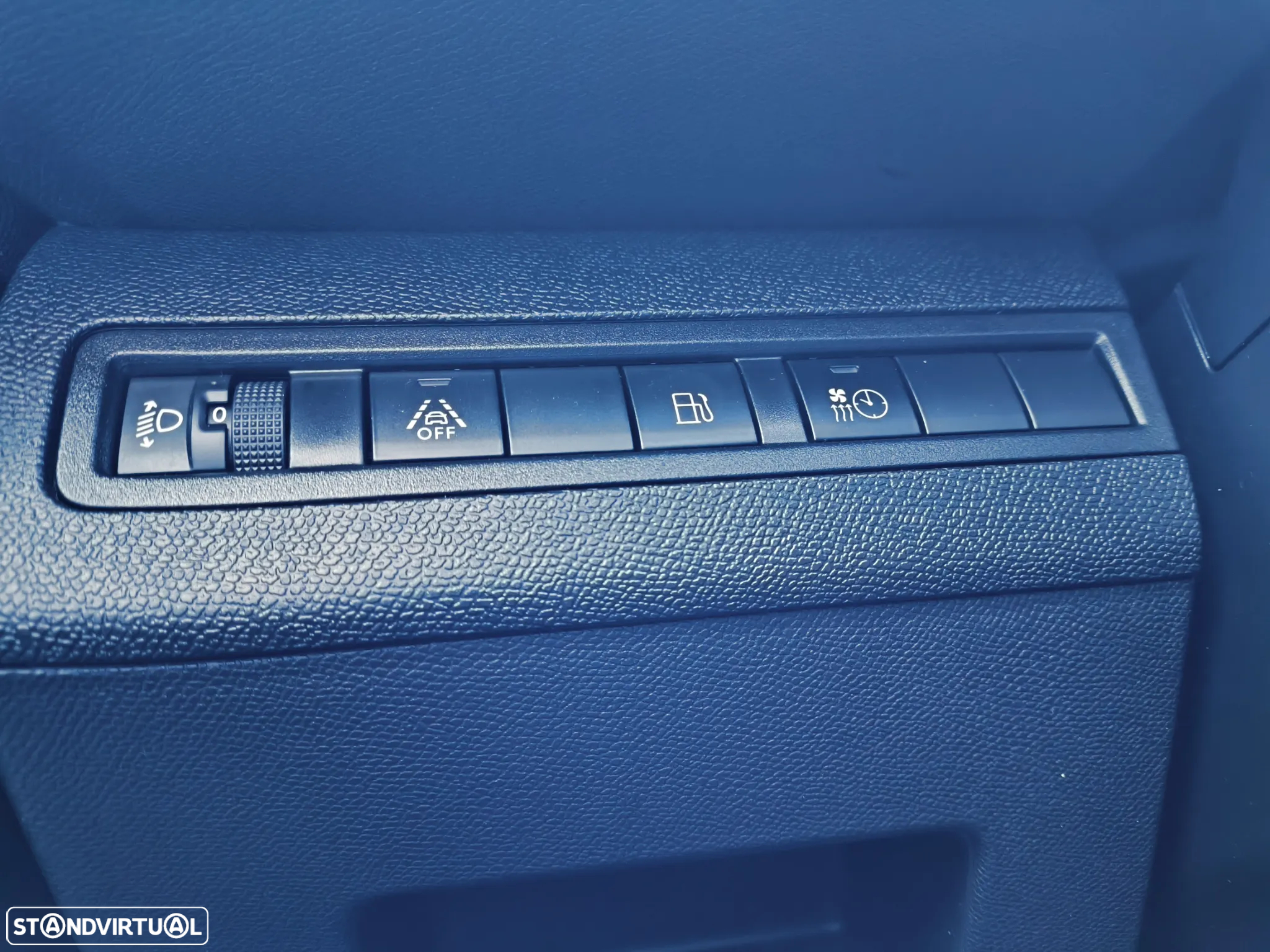 Peugeot 3008 1.6 Hybrid Allure Pack e-EAT8 - 27