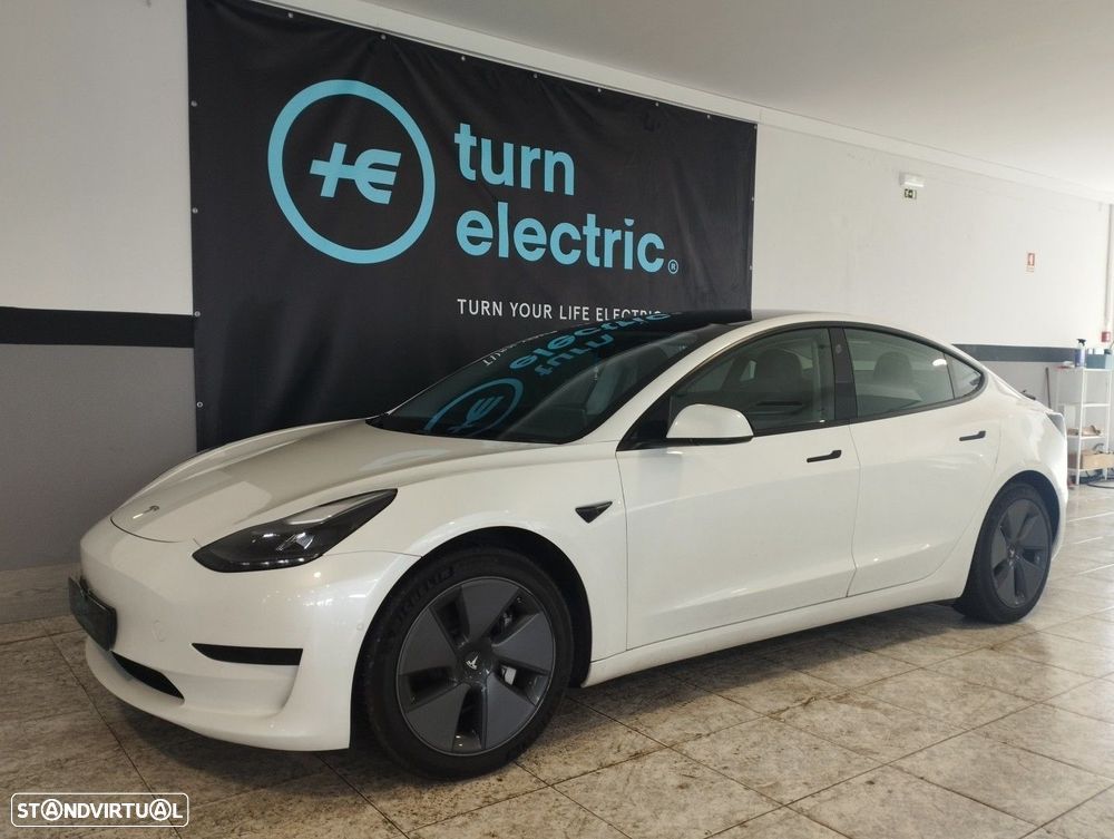 Tesla Model 3 Standard Range Plus RWD - 2