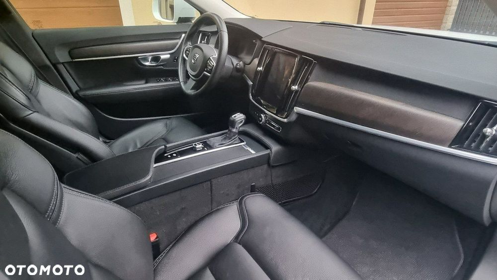 Volvo V90 Cross Country - 15