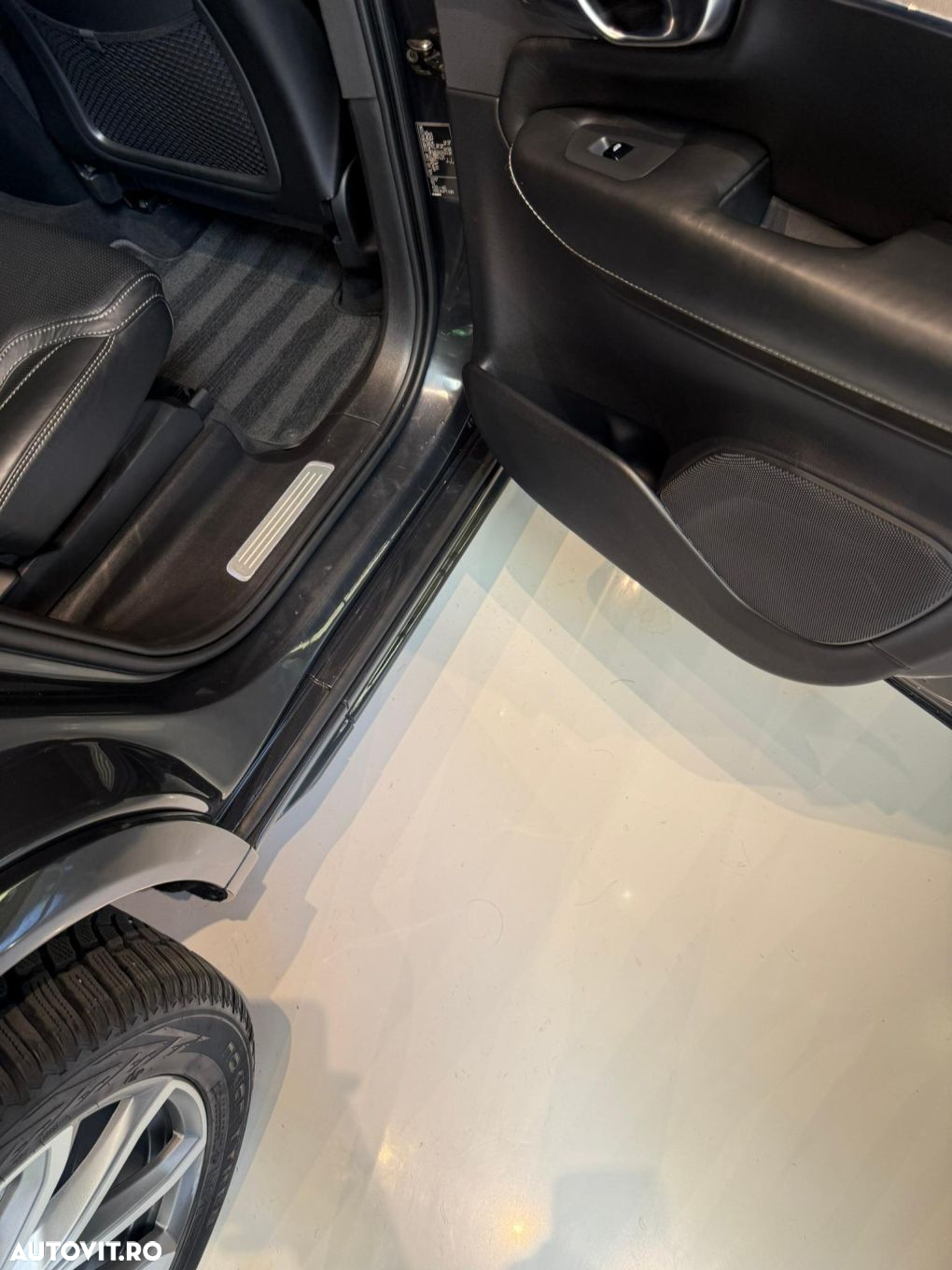 Volvo XC 90 - 19