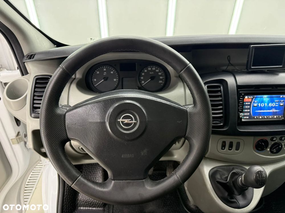 Opel Vivaro - 14