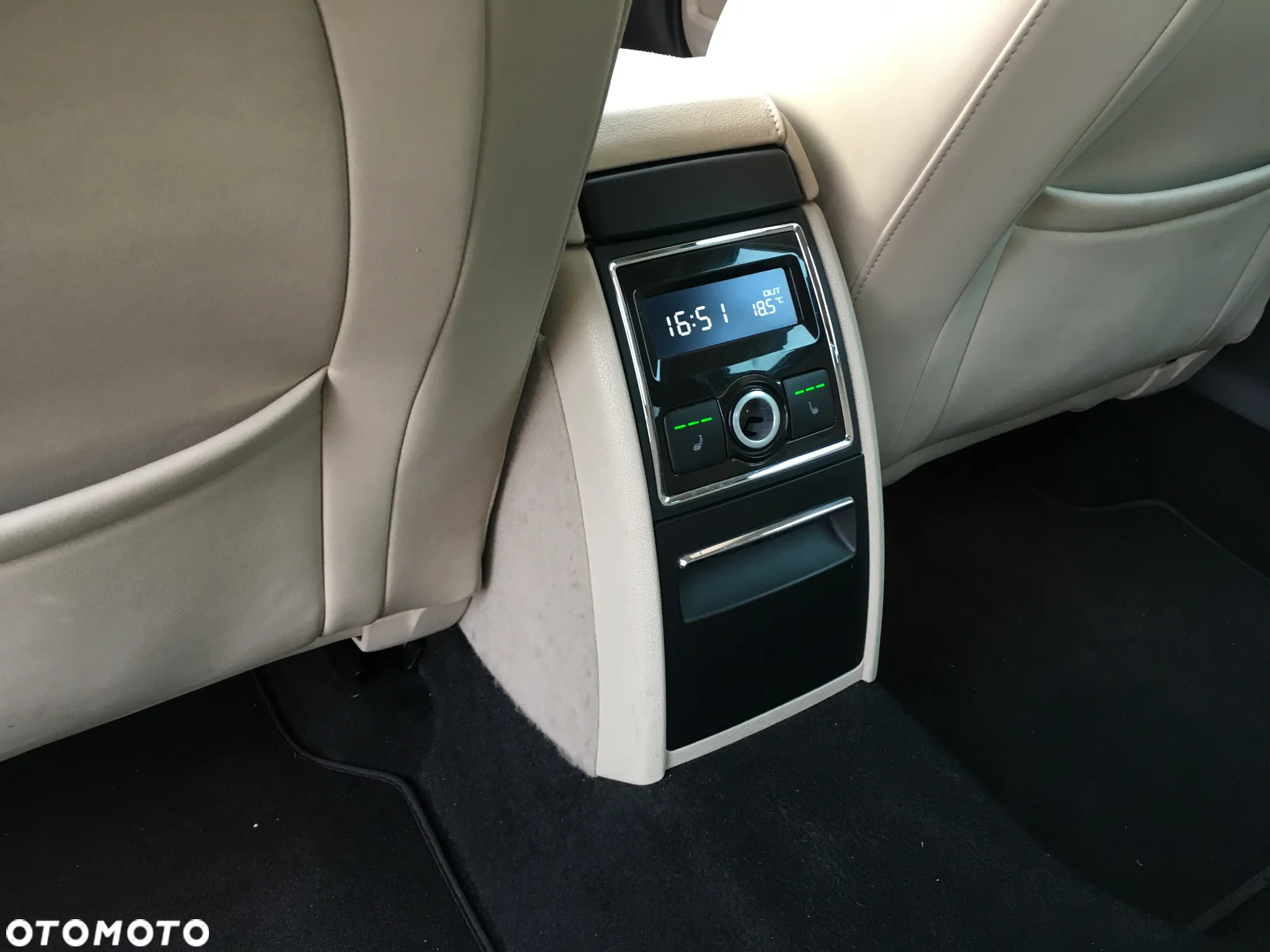 Skoda Superb 2.0 TDI 4x4 Platinum DSG - 20
