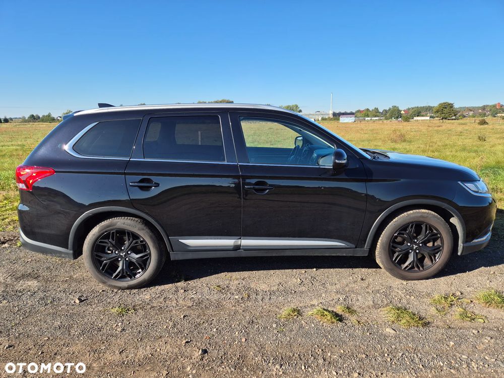 Mitsubishi Outlander 2.0 Intense + 4WD CVT - 8