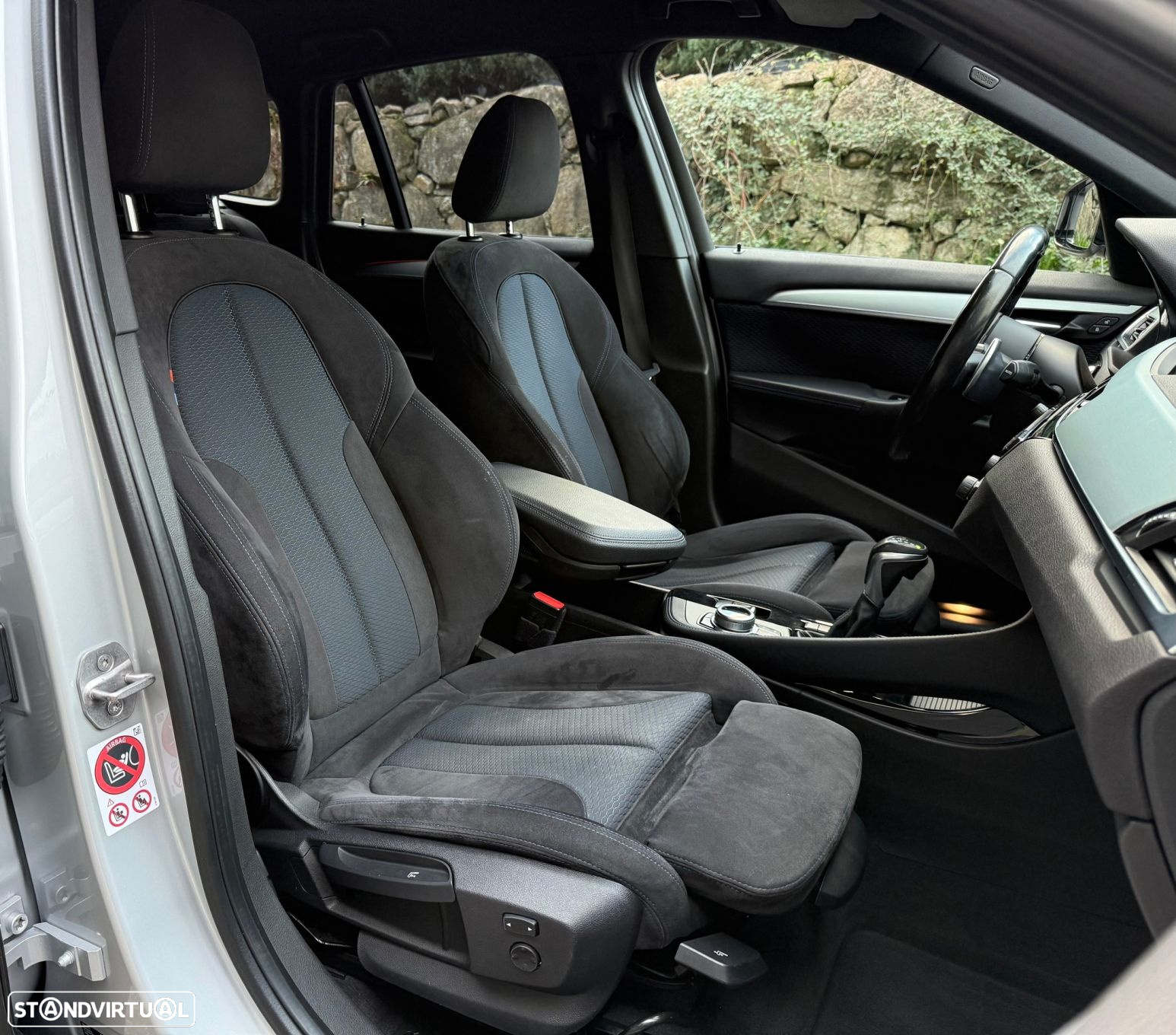BMW X1 18 d sDrive Auto Pack M - 29