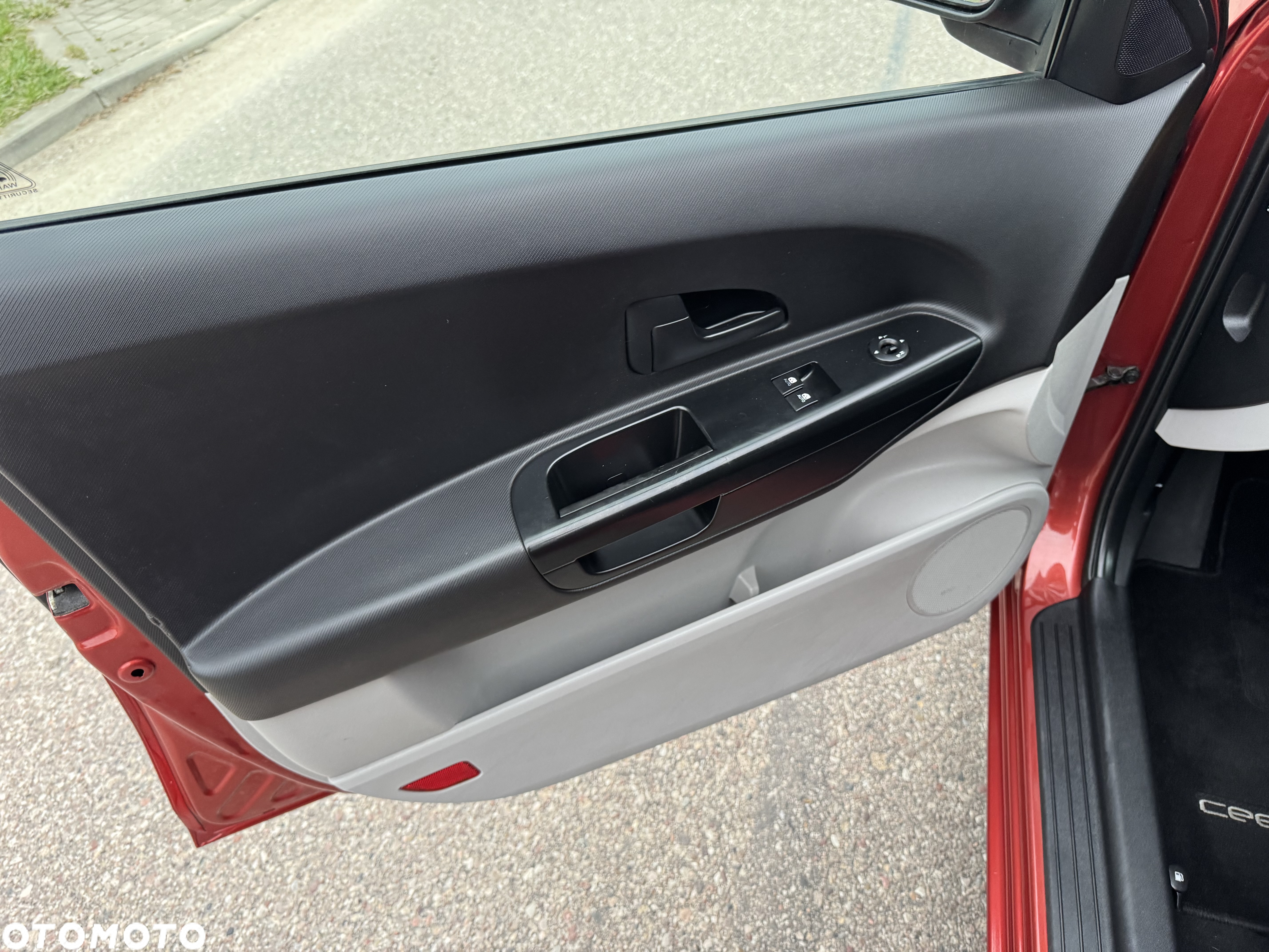 Kia Ceed Cee'd 1.4 Comfort - 24