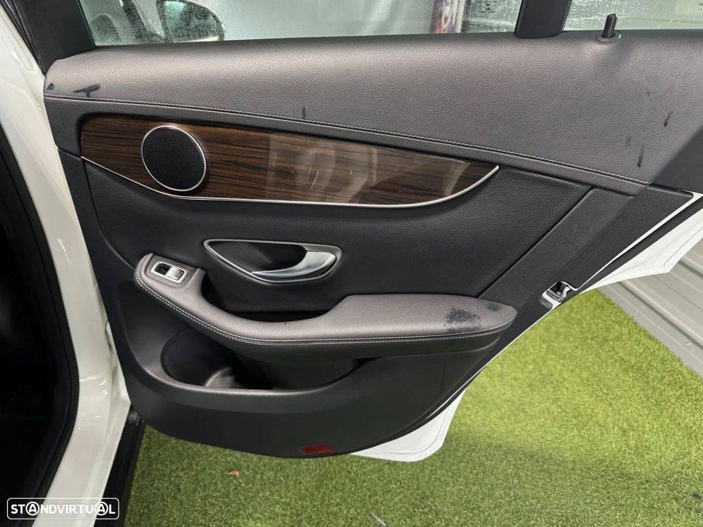 Mercedes-Benz GLC 220 d 4Matic - 32