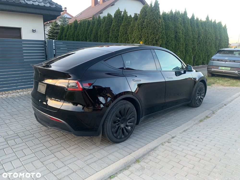 Tesla Model Y Long Range Dual Motor AWD - 5