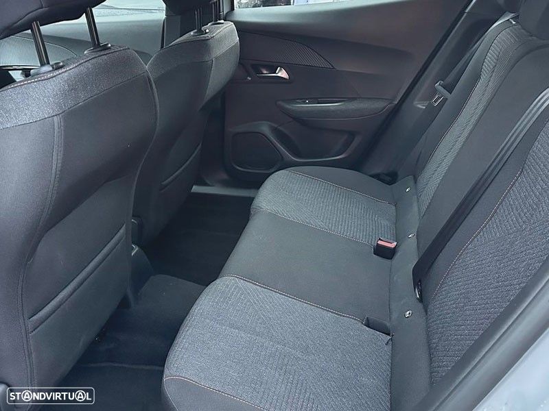 Peugeot 2008 1.2 PureTech Style - 9