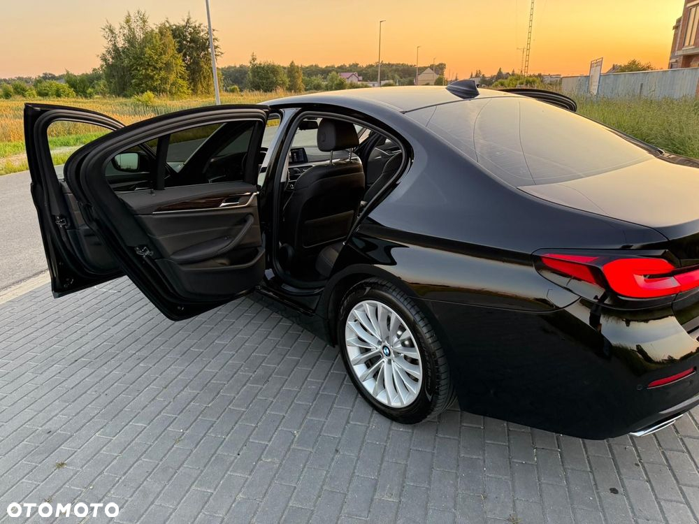 BMW Seria 5 520d xDrive Luxury Line - 16