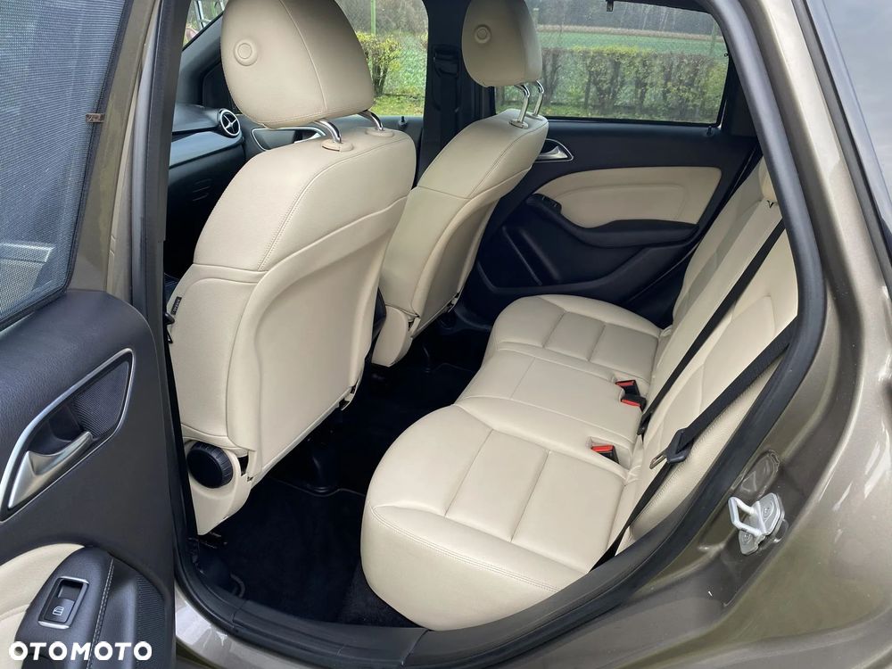 Mercedes-Benz Klasa B 180 7G-DCT - 12