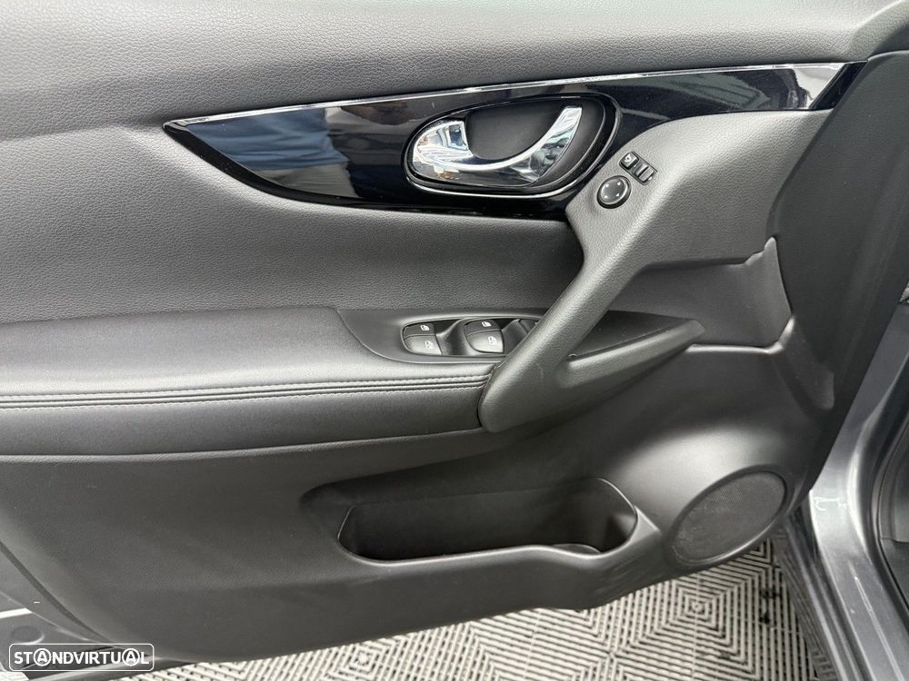 Nissan Qashqai 1.5 dCi N-Connecta - 13