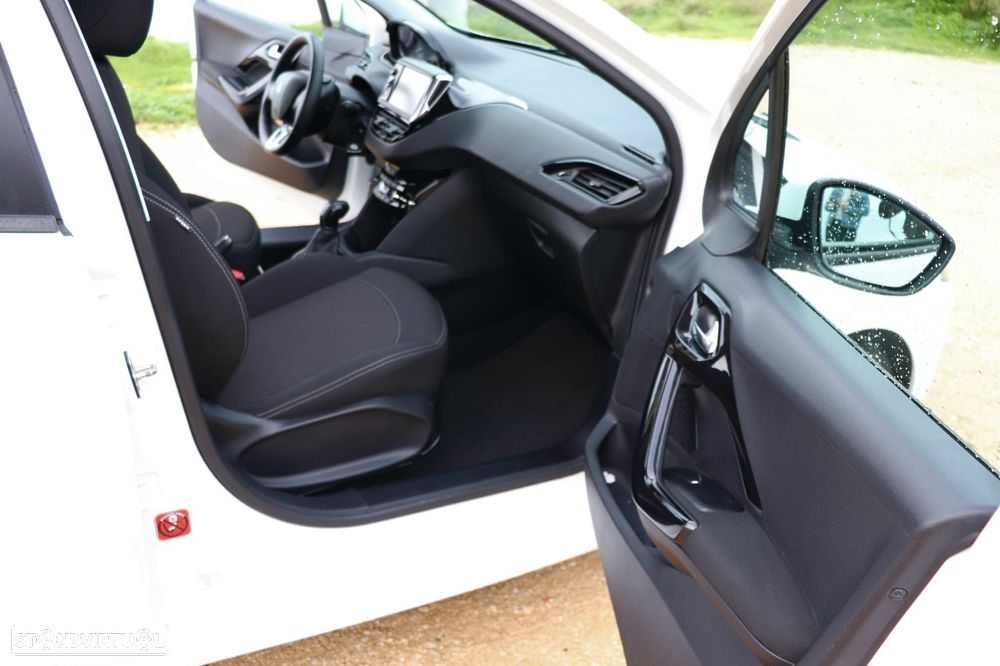 Peugeot 208 PureTech 82 Active - 23