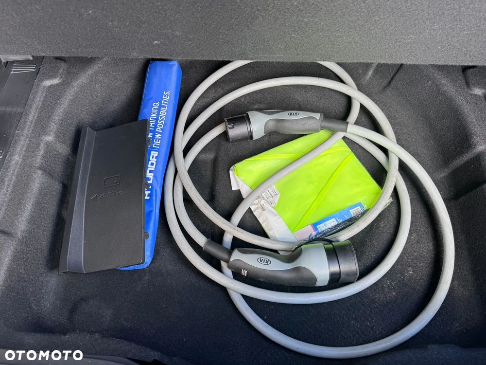 Hyundai Kona - 16