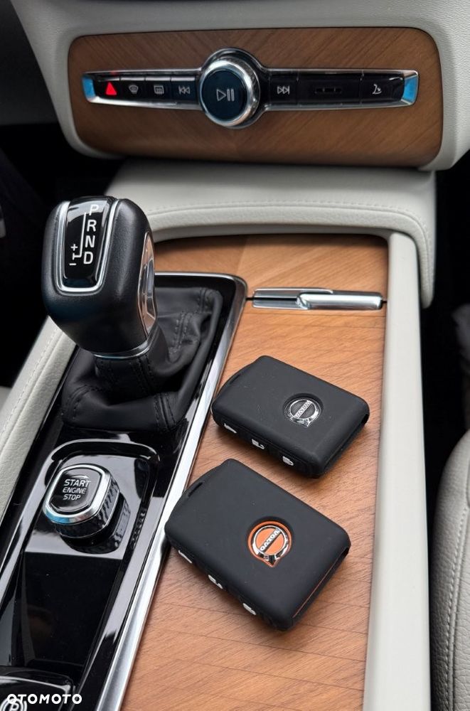 Volvo XC 90 T6 AWD Geartronic Momentum - 26