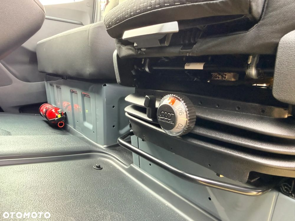 Mercedes-Benz Sprinter - 21