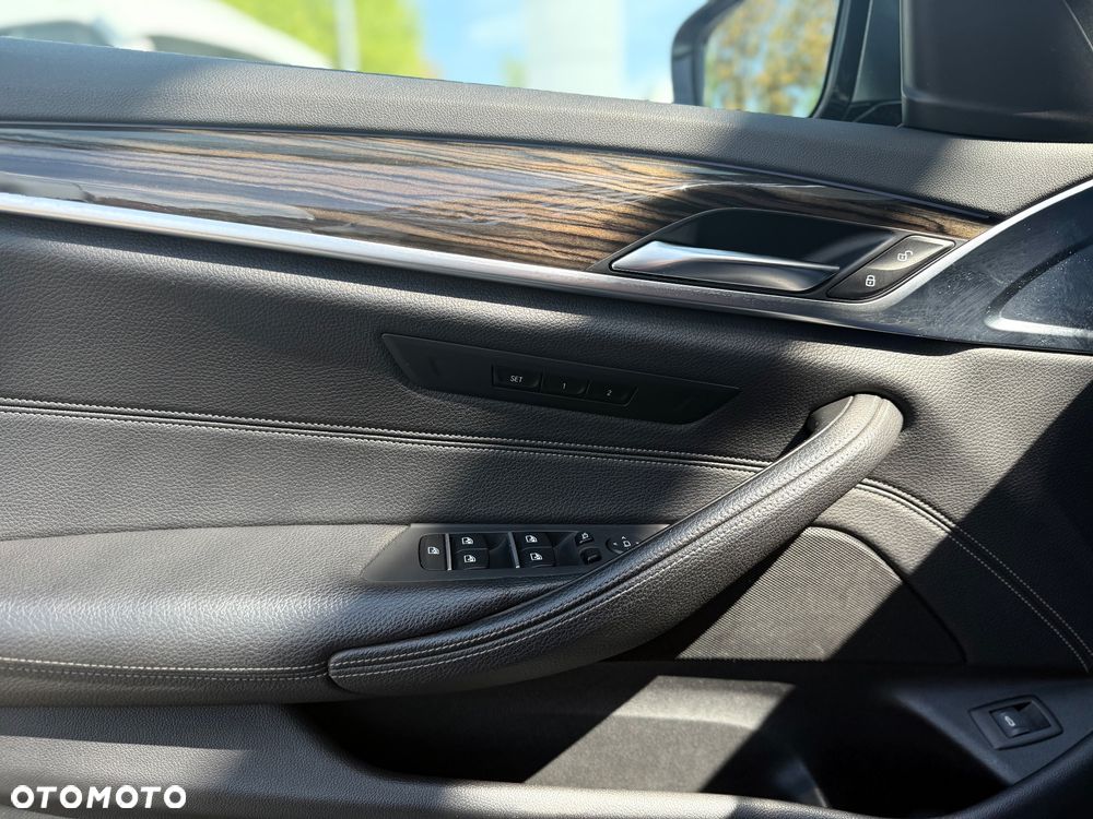 BMW Seria 5 - 23