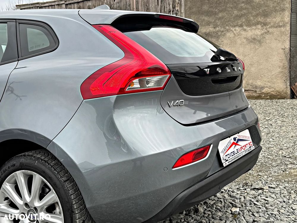 Volvo V40 D2 Aut. Momentum - 32