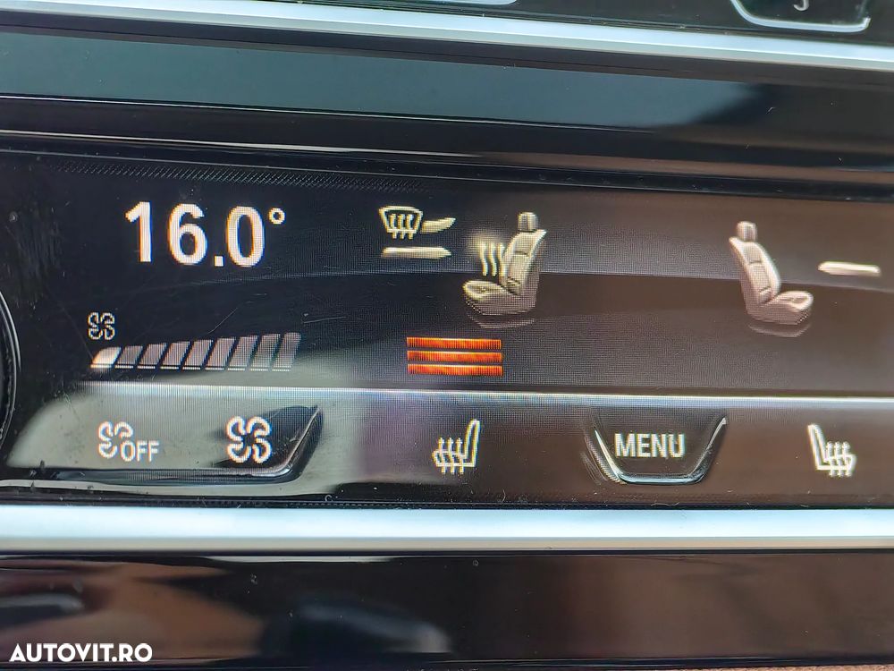 BMW Seria 5 530e Aut. Luxury Line - 35
