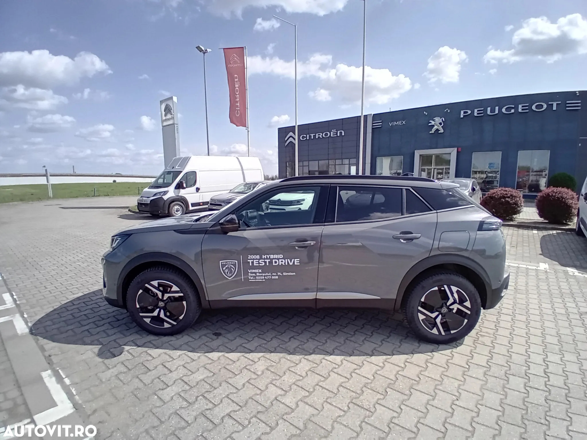 Peugeot 2008 Hybrid 145 e-DSC Allure - 9