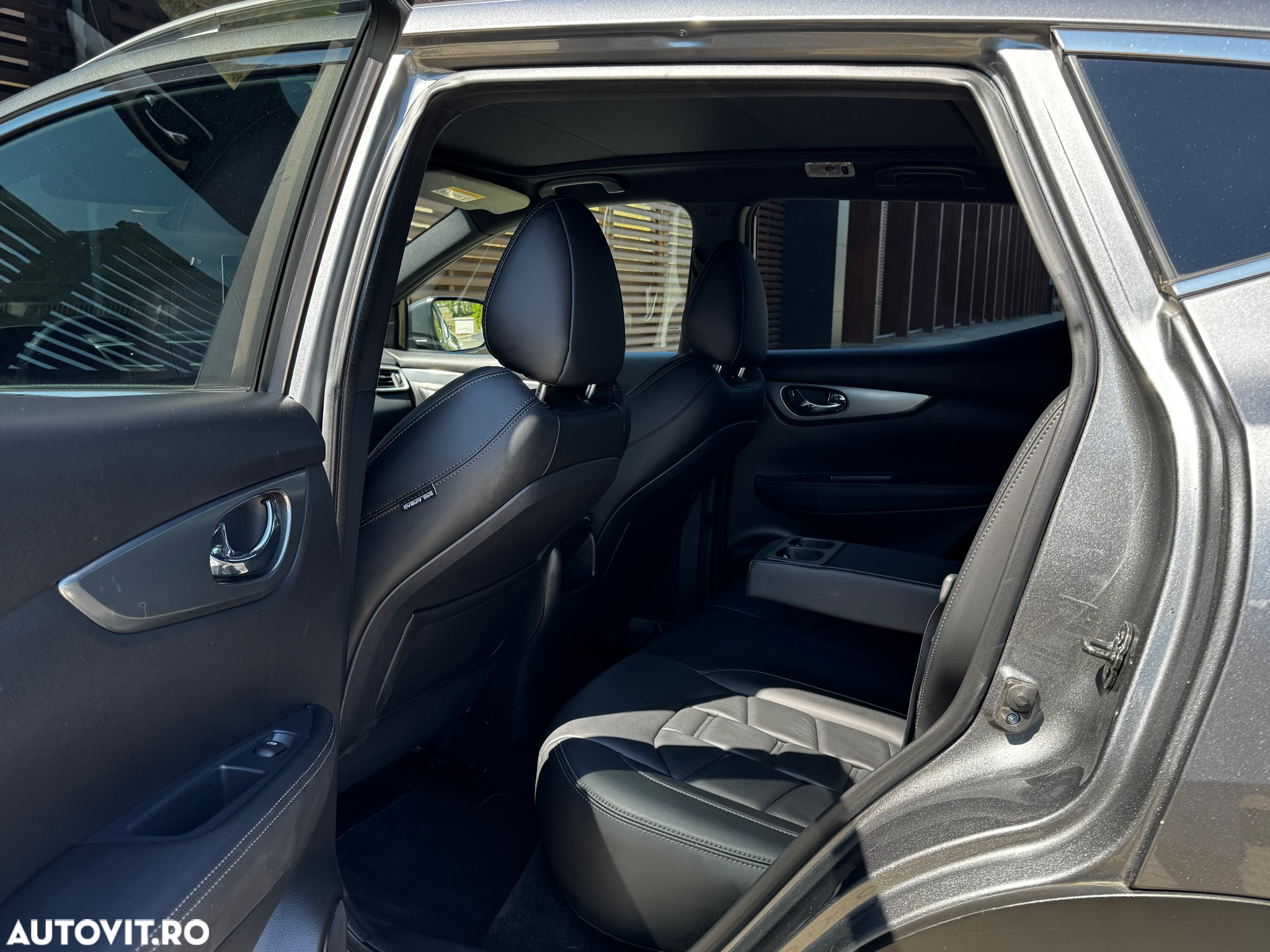 Nissan Qashqai 1.7 dCi TEKNA+ - 32