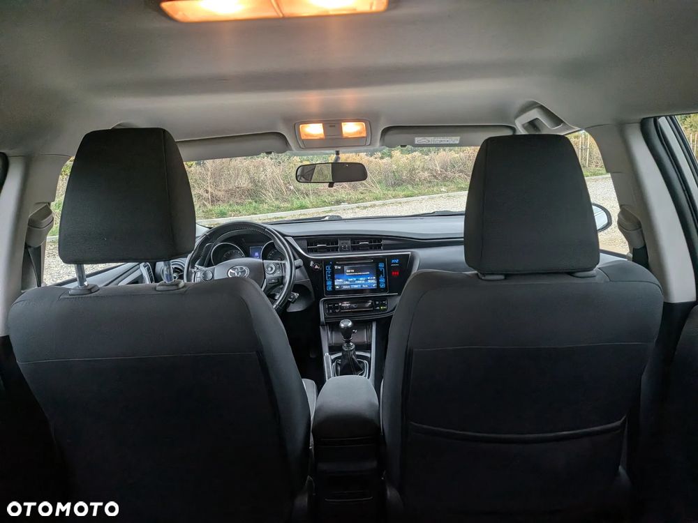 Toyota Auris 1.6 Prestige - 22