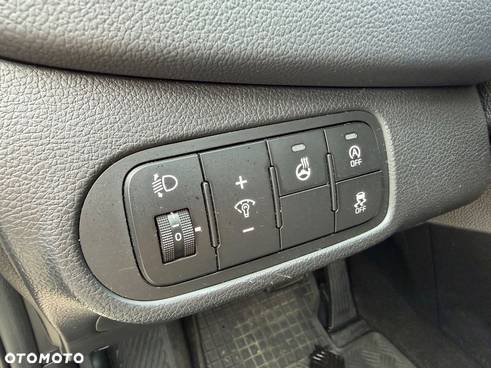 Kia Carens 1.7 CRDi Business Line 7os 7DCT - 10