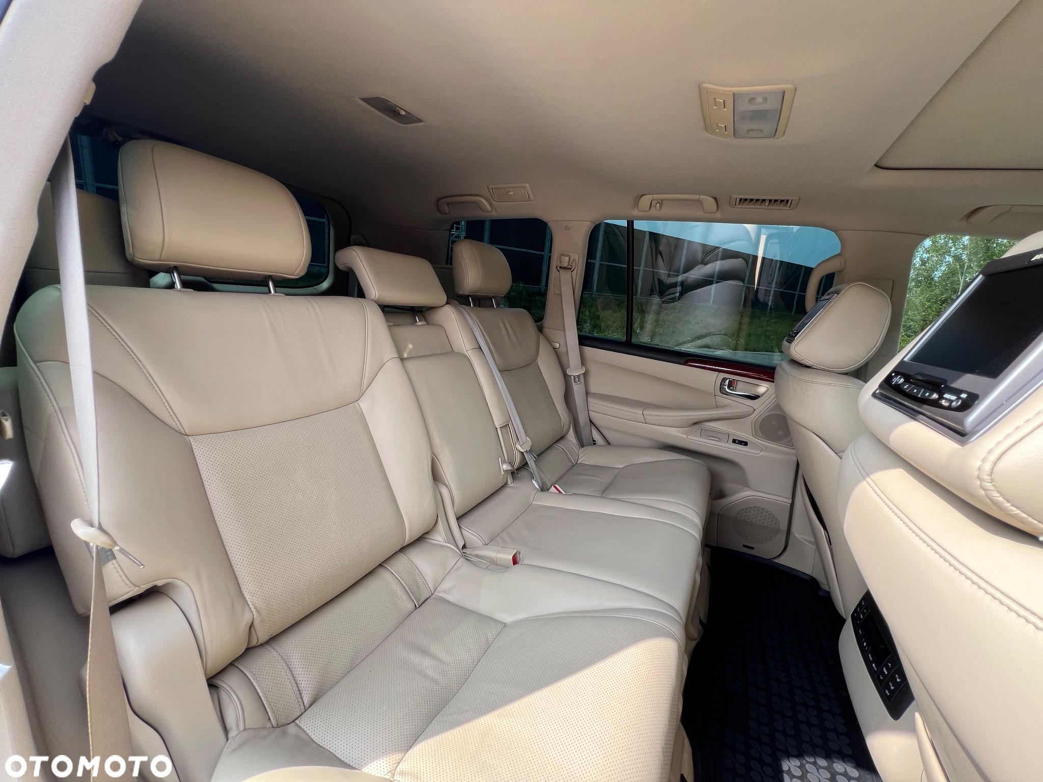 Lexus LX 570 - 18