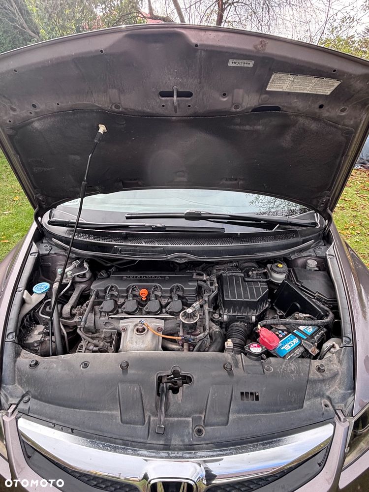 Honda Civic 1.8 Comfort - 11