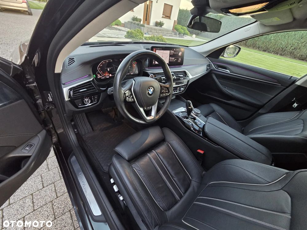 BMW Seria 5 520d Luxury Line - 15