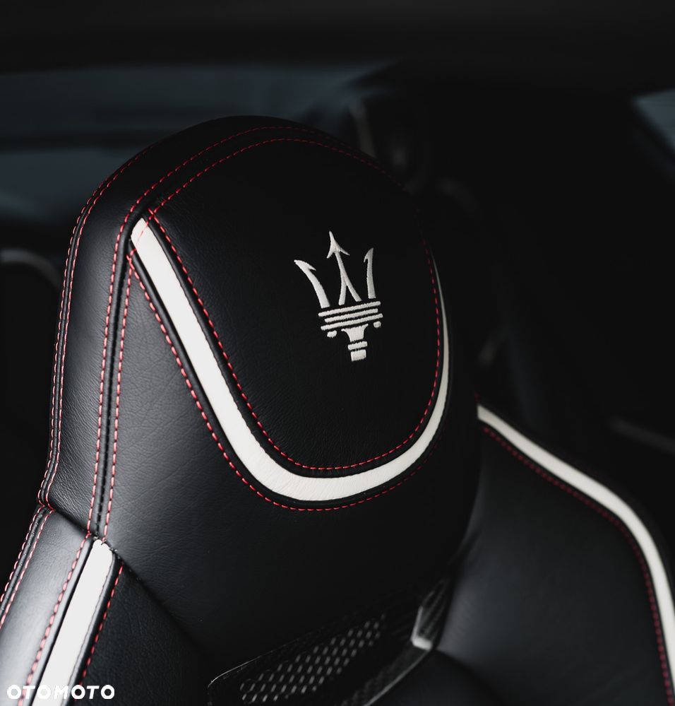 Maserati GranTurismo - 12