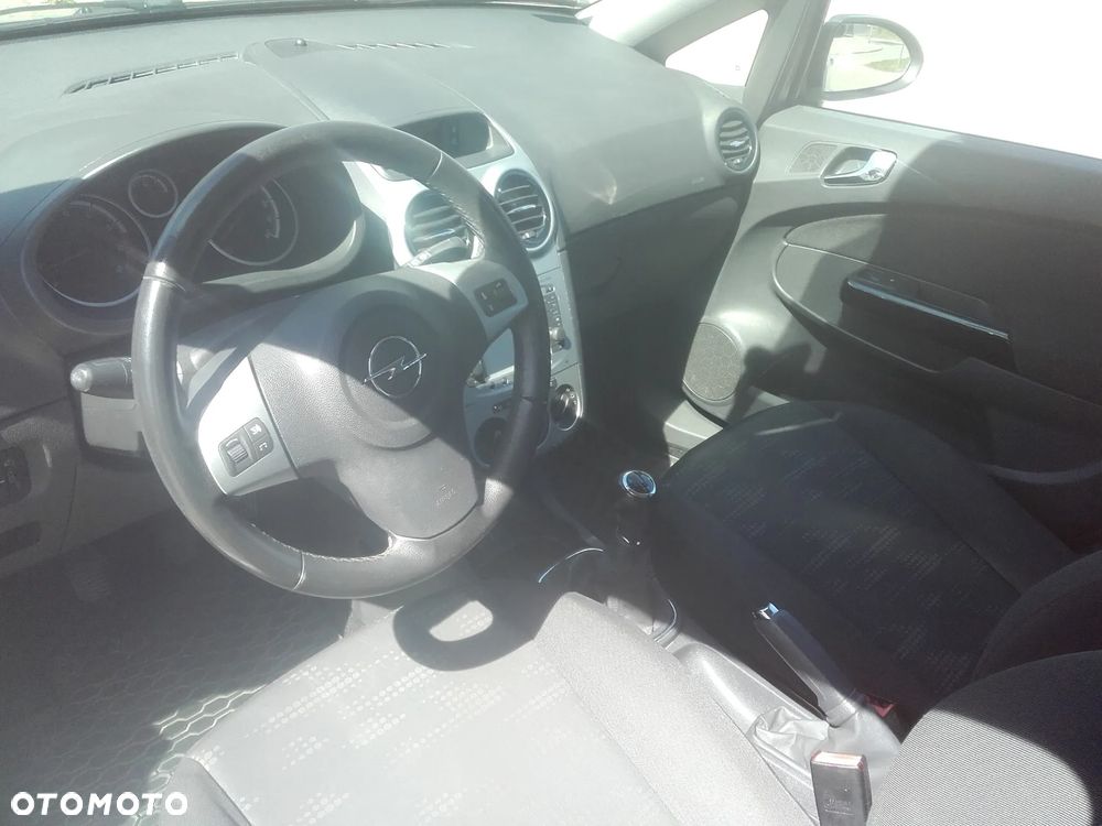 Opel Corsa - 23