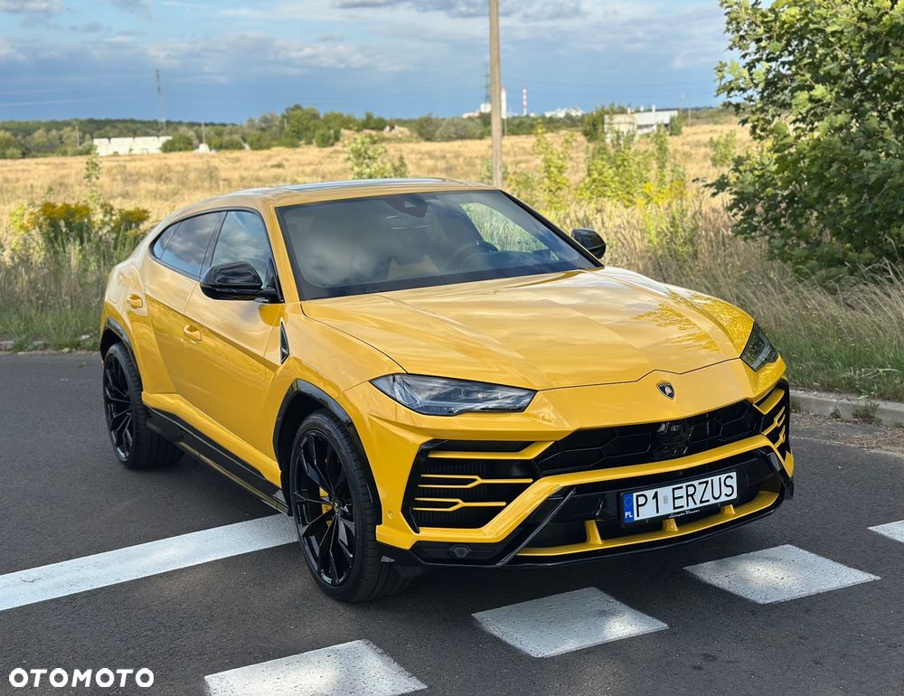 Lamborghini Urus - 1