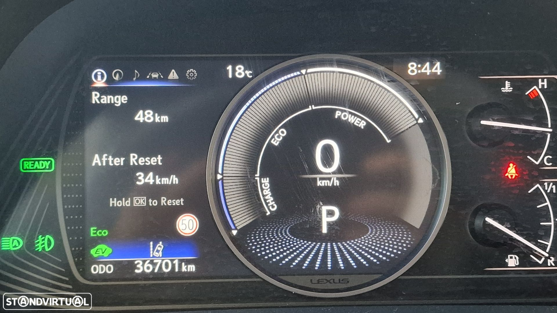 Lexus UX 250h Sport (Ecrã 12.3) - 14