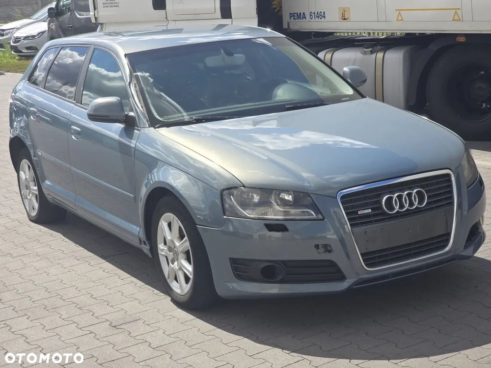 Audi A3 Sportback 1.6 TDI DPF S line Sportpaket - 8
