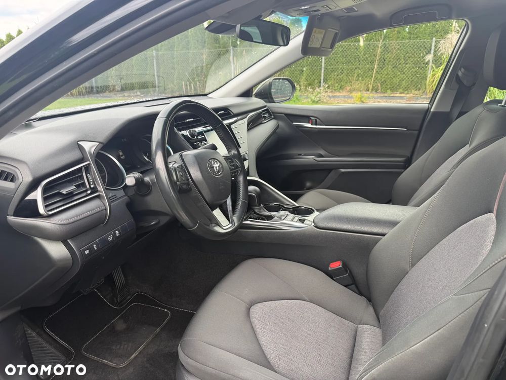 Toyota Camry 2.5 Hybrid Comfort CVT - 5