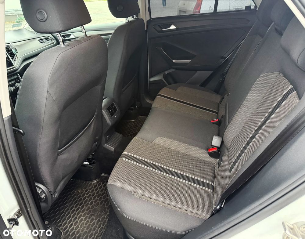 Volkswagen T-Roc ver-1-5-tsi-act-advance-dsg - 14