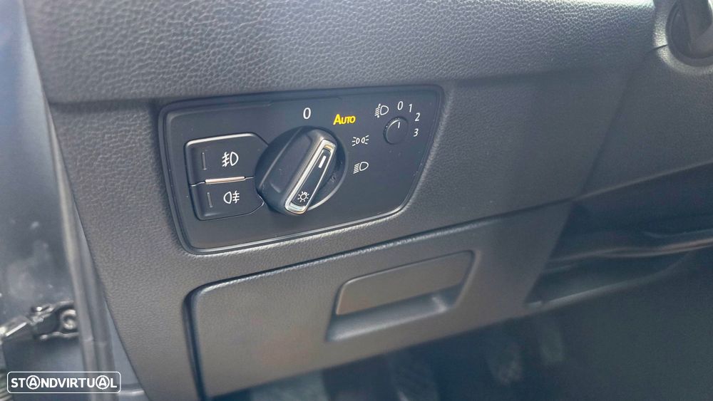 VW Passat 2.0 TDI Highline - 25