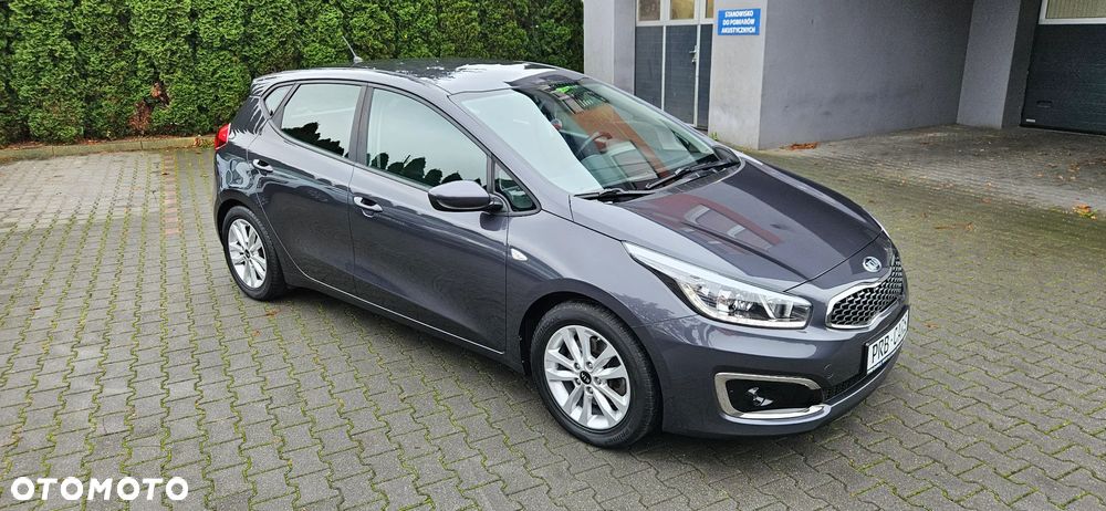 Kia Ceed 1.4 CVVT Dream-Team Edition - 1